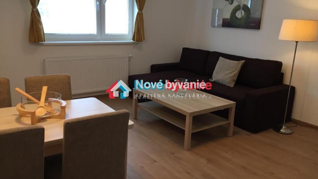 Nové Bývanie - prenájom 6 izbový rodinný dom, Bratislava ( Staré mesto) - Langsfeldova, 1800€/mesiac vrátane energií