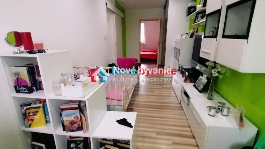 3D OBHLIADKA. Veľký byt, špeciálna ponuka. Na PREDAJ 5 izbový byt na Sídl. III v Humennom (N165-114-MIM3a)
