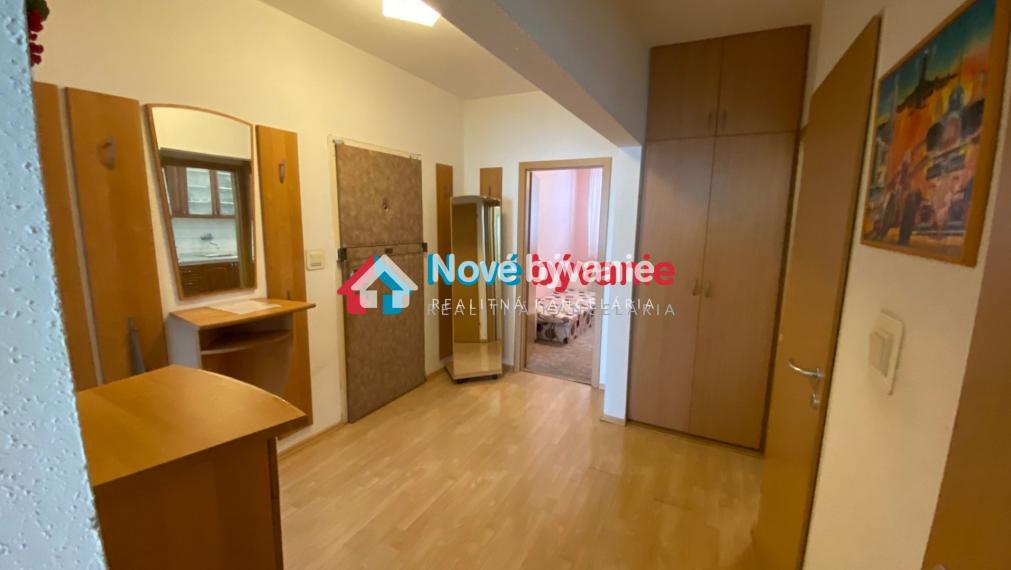 REZERVOVANÉ - PREDAJ slnečného 3 izbového bytu v BRATISLAVE II aj s GARÁŽOU