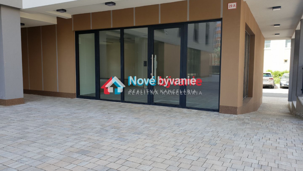 Ponúkame PRENÁJOM OBCHODNÝCH PRIESTOROV v lukratívnej časti mesta Svit