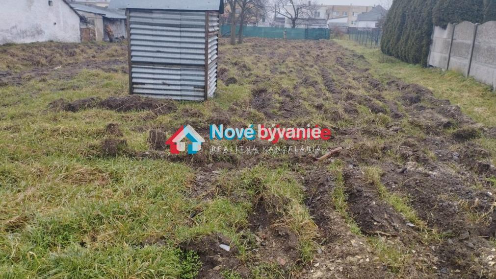 Na predaj pozemok v Sačurove