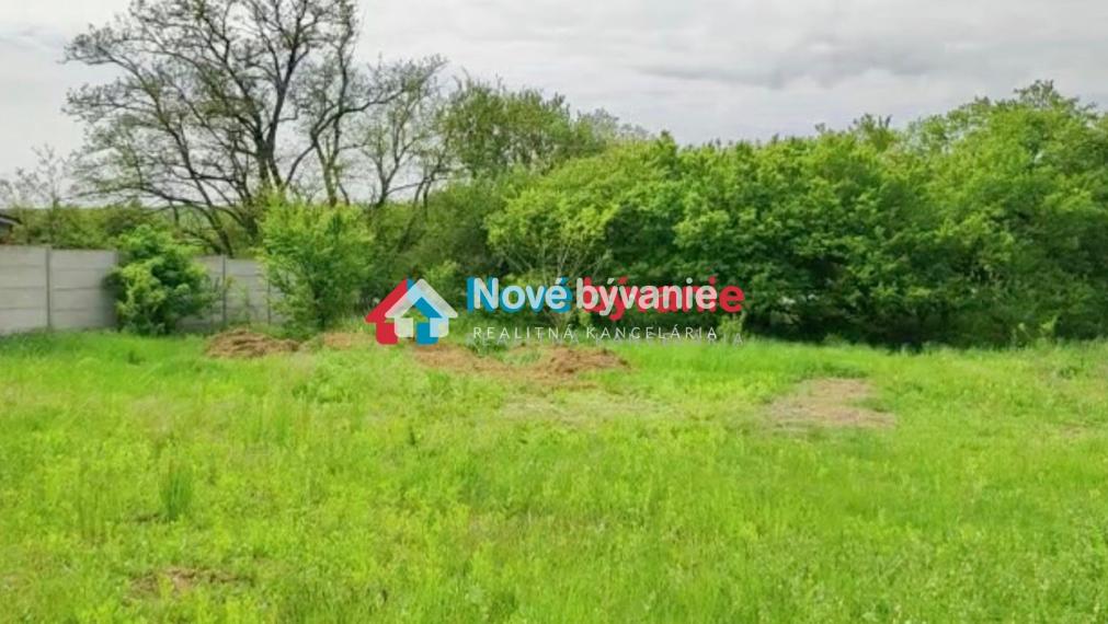 Na predaj investičný stavebný pozemok Velký Lapáš,okres Nitra N002-14-ANSTa