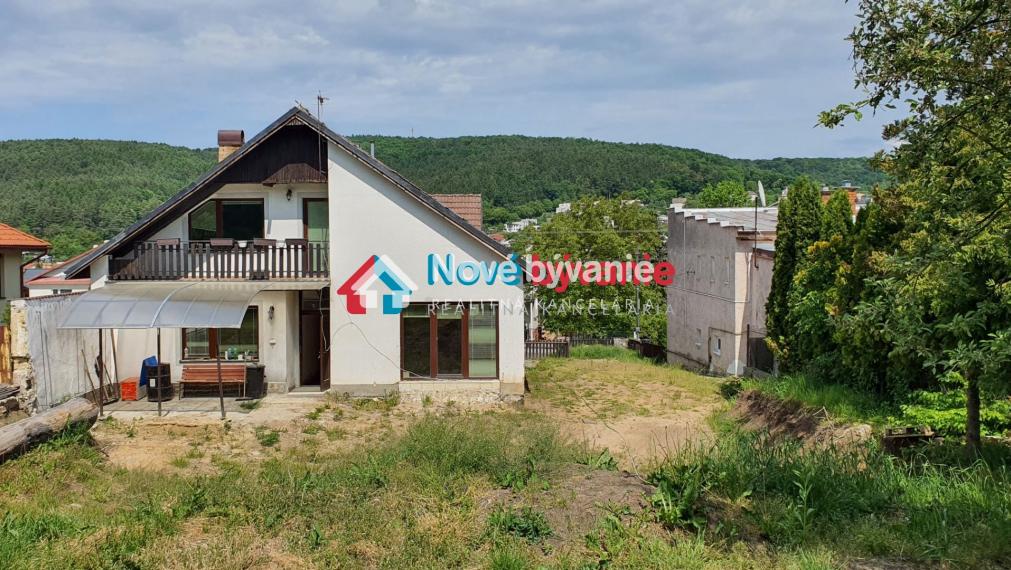EXKLUZÍVNE na PREDAJ lukratívna nehnuteľnosť s nádherným pozemkom (N217-12-MIME)