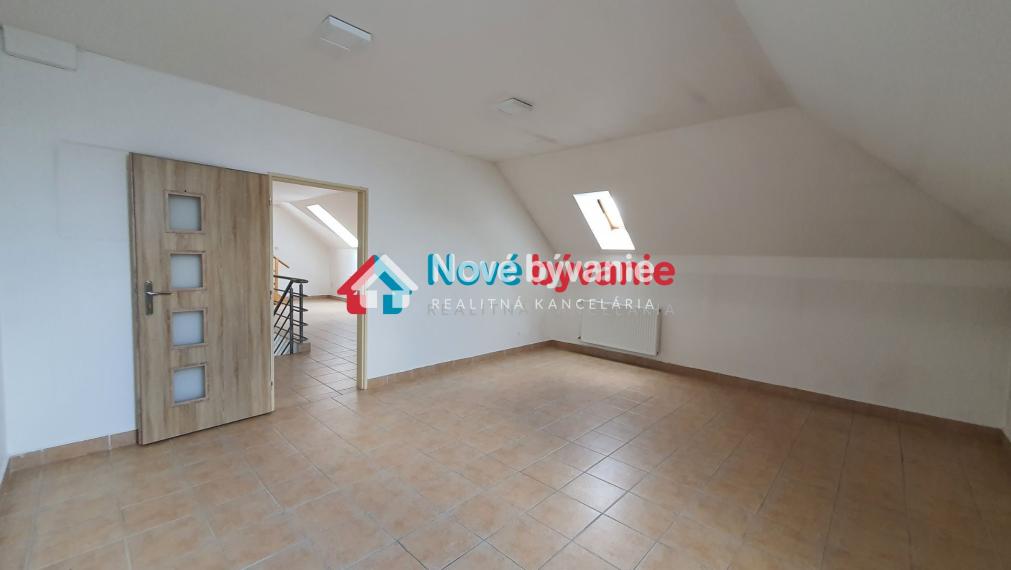 EXKLUZÍVNE na PRENÁJOM kancelársky priestor s parkovaním, Humenné (N206-26-MIM3E)