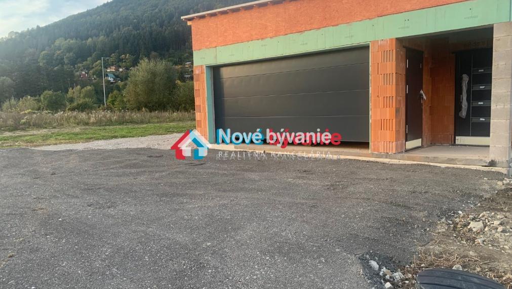 (N089-12-MOPR) PREDAJ nízkoenergetického bungalovu v obci Teplička nad Váhom, Žilina.