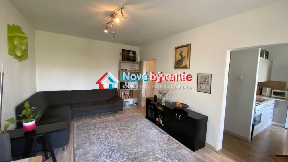 PREDAJ 3 izb. BYT, 2x LOGGIA, MUROVANÁ PIVNICA 12 m2, PARKOVANIE v uzatvorenom DVORE /N181-113-OTKAEa/