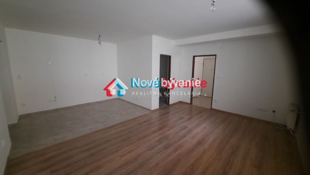 Dvoj izbový byt s terasou- obzvlášť bezpečný