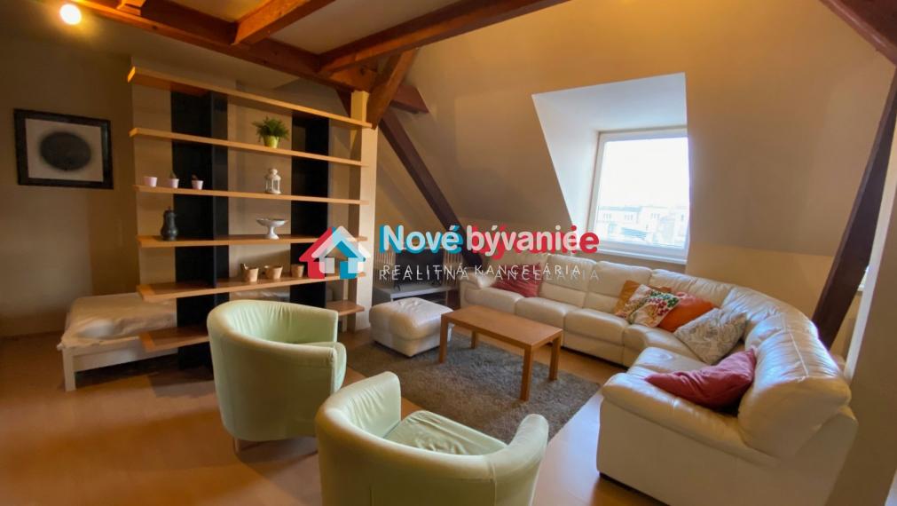 Prenájom 4 izb. bytu v centre mesta 160 m2 /N241-214-OTKAa/
