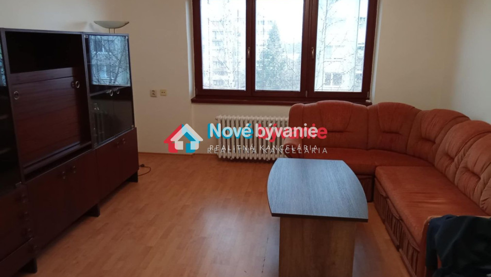 Rezervované- Prenájom 3 izbového bytu vo Vranou nad Topľou