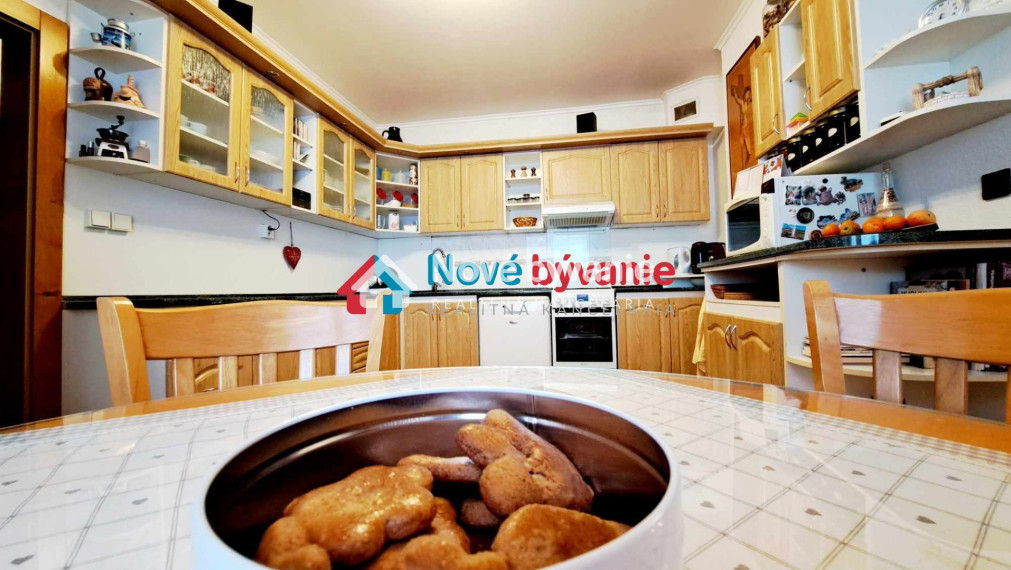 ZNÍŽENÁ CENA! EXKLUZÍVNE na PREDAJ rodinný dom, Belá nad Cirochou (N229-12-MIM)