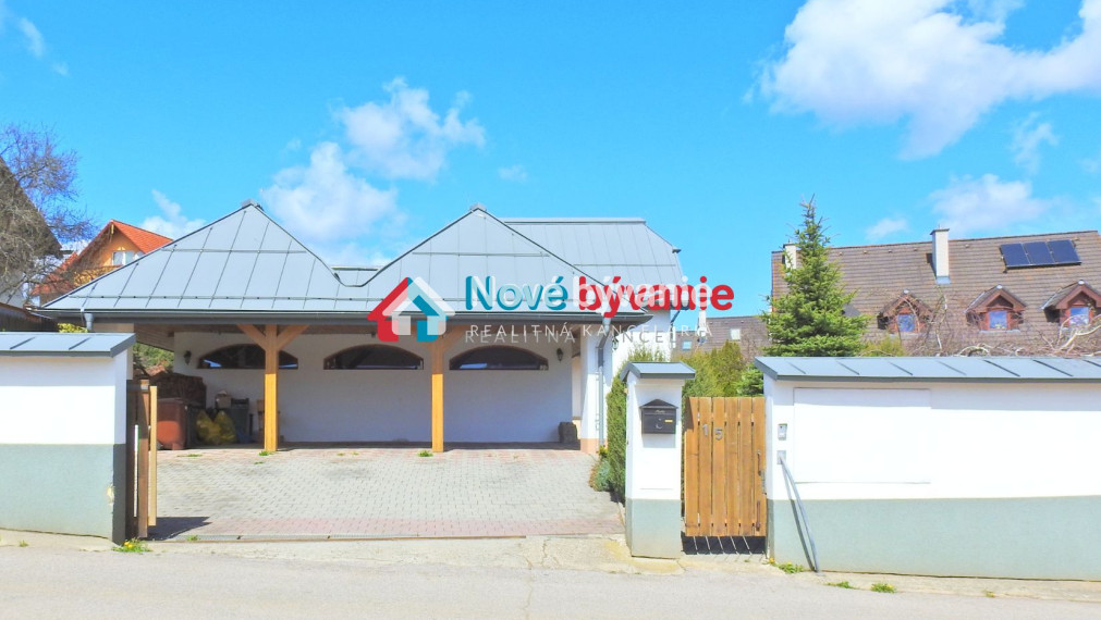 Pohodlné a priestranné bývanie, rodinný dom s polyfunkciou/priestormi na skladovaniena prenájom v Kežmarku