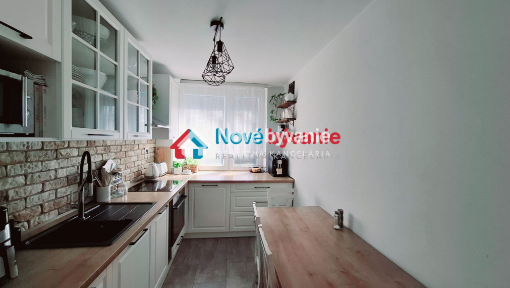 REZERVOVANÉ. Na predaj 4 izbový byt, Humenné (N258-114-MIM)