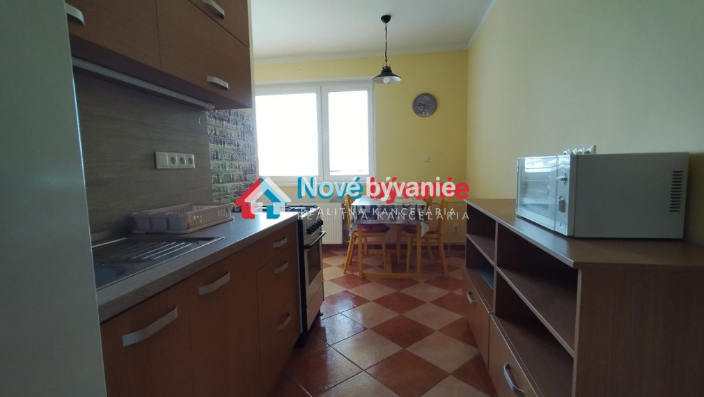 Predaj, 3 izbový byt - Kalná nad Hronom (N034-113-MAHAa)