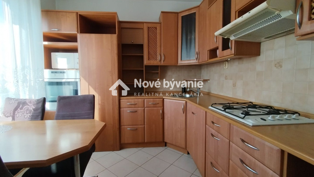 Predaj, 3 izbový byt -  Levice (N038-113-MAHA)