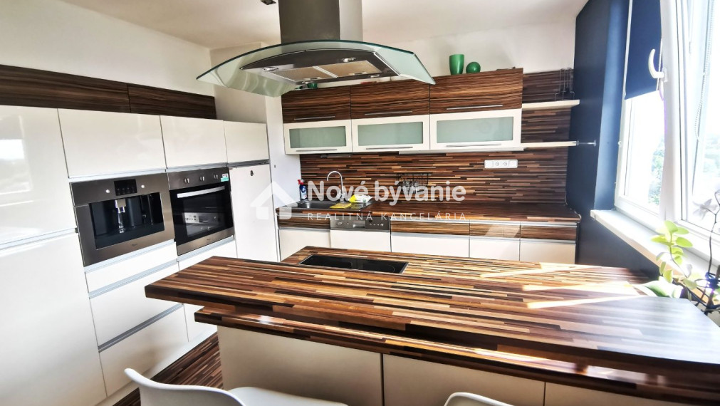 ZNÍŽENA CENA - Luxusný 3-izbový byt s balkónom na predaj