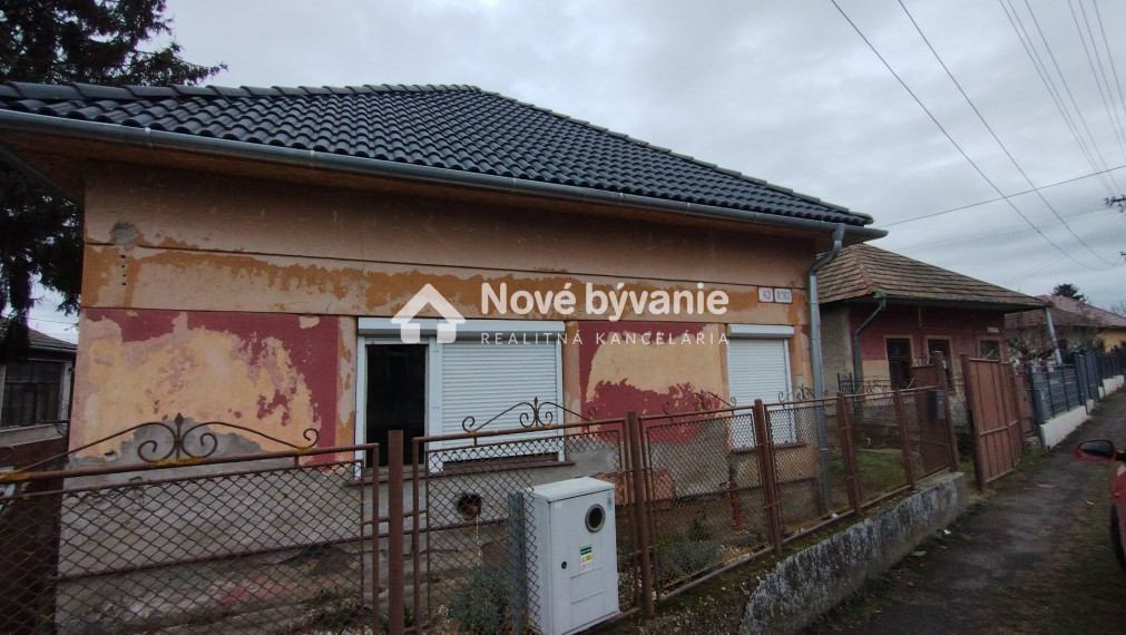 Predaj, rodinný dom so začatou rekonštrukciou-Pohronský Ruskov(N155-12-FRADE)