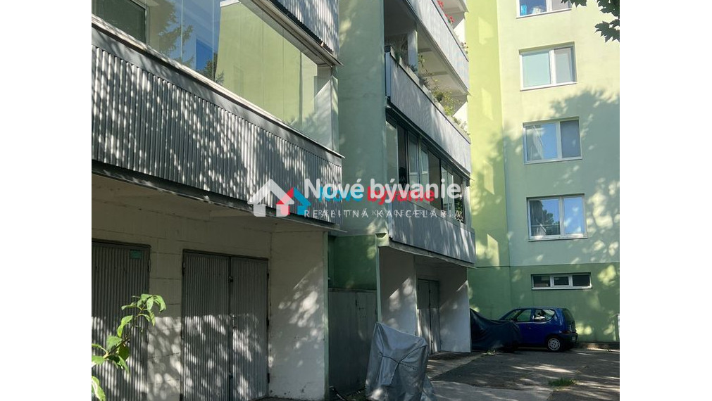 NA PRENÁJOM 4 IZB BYT-DUBRAVKA- 3 NEPROCHODNÉ MIESTNOSTI