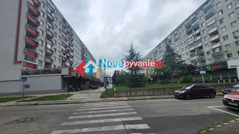 Ponúknite na predaj - 3-4 izbový byt - Bratislava-Vrakuňa