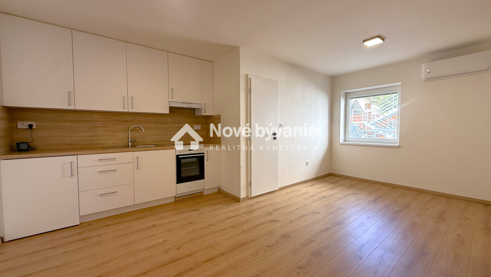 Prenájom, moderný 3izbový byt-Štúrovo(N191-213-FRADE)