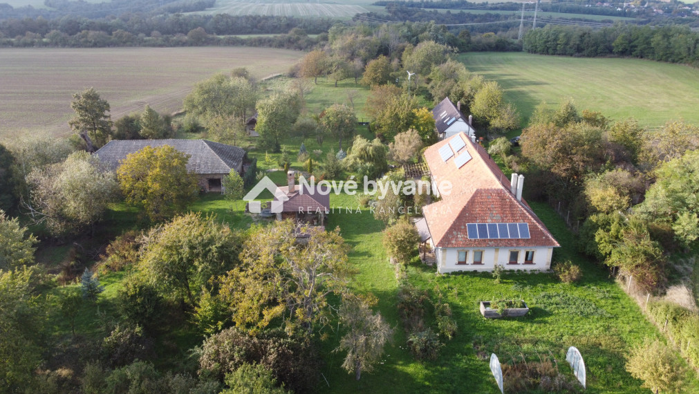 Predaj - privátna rezidencia- Žemberovce (N002-14-TIKU)