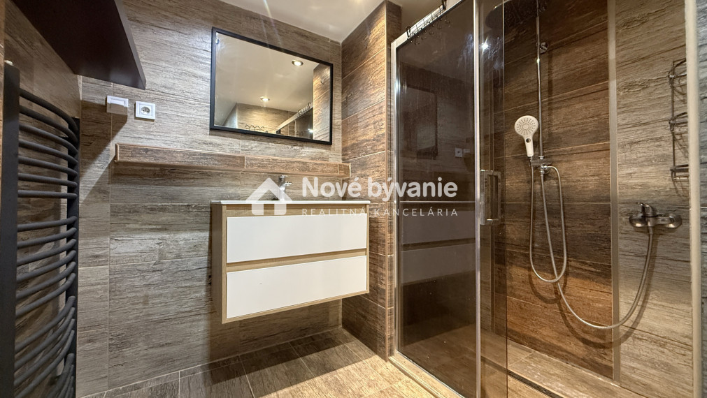 REZERVOVANÝ, 3izbový byt s garážou,záhradou-Kolta(N196-113-FRAD3)