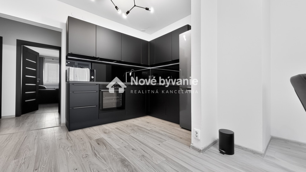 Designový 3-izbový byt s ambientným podsvietením a dvomi loggiami – Žilina, Vlčince (N083-213-DASEa)