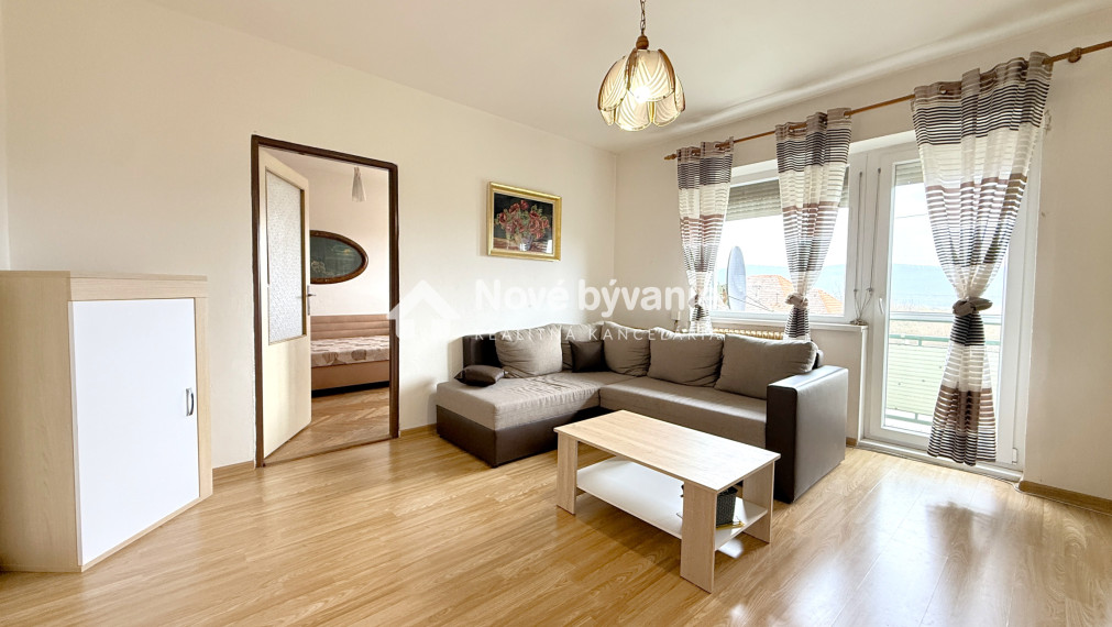 Predaj,3iz. byt s garážou a záhradkou-Pukanec(N218-113-FRAD)