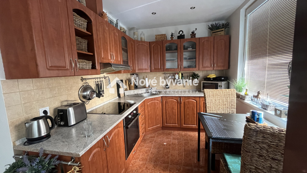 REZERVOVANÉ - EXKLUZÍVNE / Veľkometrážny byt s garážou | Želiezovce (N006-113-NAGA)
