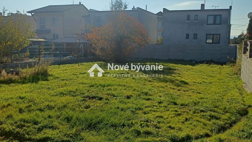 POZEMOK NA RODINNÝ DOM – STUPAVA