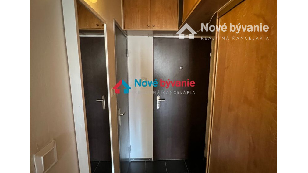Nové Bývanie - prenájom 2,5 izbový byt, Dúbravka - M.Sch.trnavského, 450€+140€ energie (2 osoby)