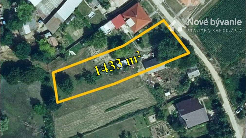 Predaj stavebného pozemku v obci Svätoplukovo - 1433 m2 (N010-14-MARO)