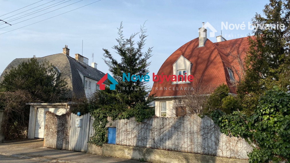 Rodinný dom na Rozmarínovej ulici v Ružinove pri parku