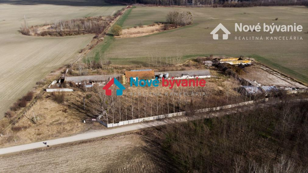 Veľký pozemok na podnikateľské aktivity pri obci Jahodná N011-14-MAJAE