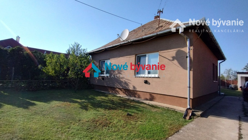 REZERVOVANÉ/Predaj, 4-izbový rodinný dom - Veľké Ludince(N090-12-FRADE)