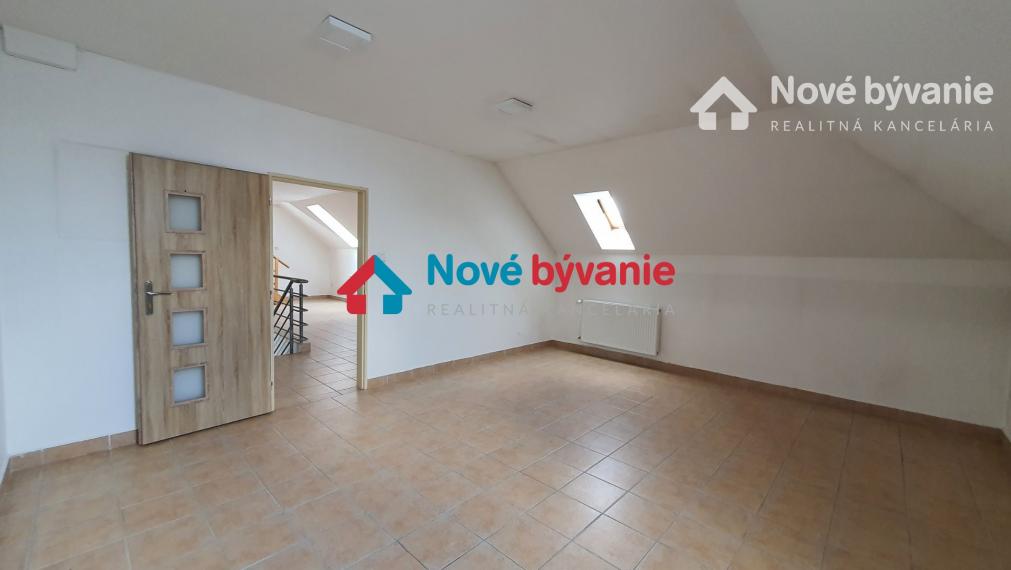 EXKLUZÍVNE na PRENÁJOM kancelársky priestor s parkovaním, Humenné (N206-26-MIM3E)