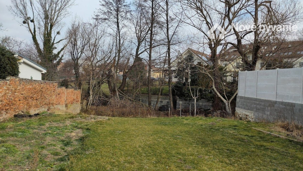 Stavebný pozemok v centre Stupavy
