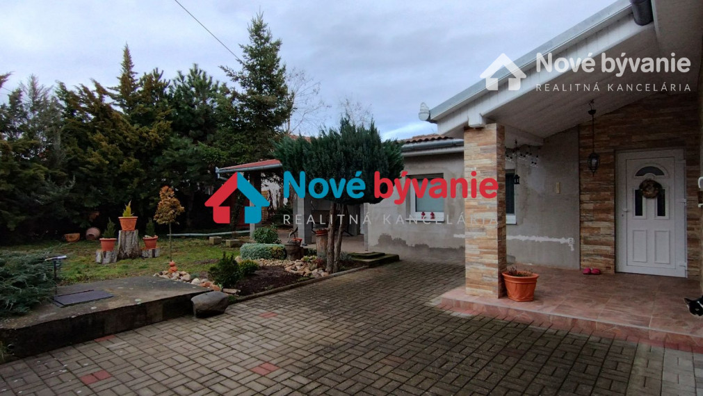 REZERVOVANÉ!/Predaj, 4 izbový rodinný dom - Želiezovce (N108-12-FRADE)