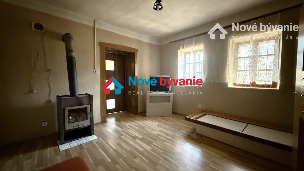 REZERVOVANÉ/Predaj chalupy na slnečnom pozemku-Svodín(N166-14-FRADE)