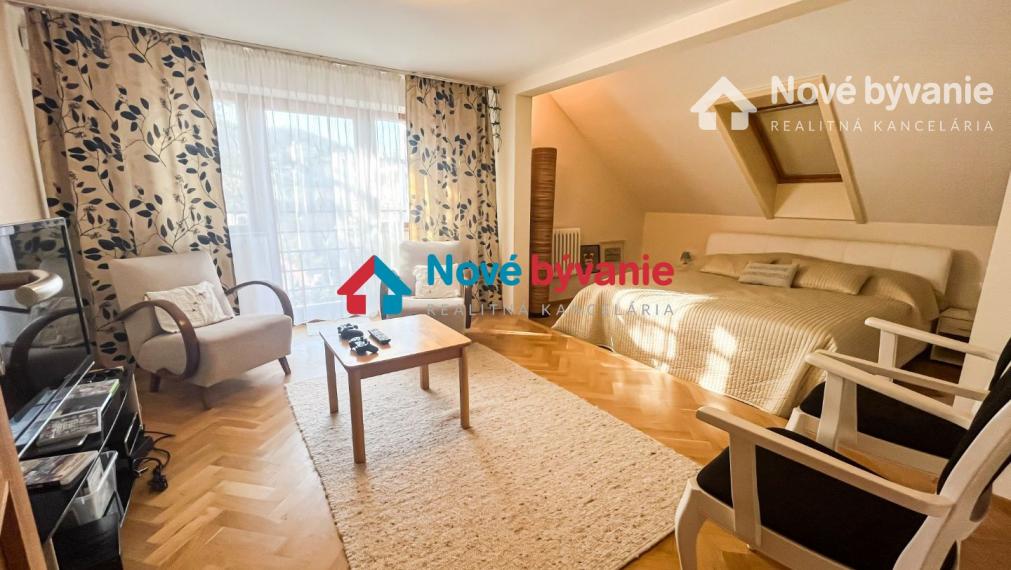 Kompletne zariadená 6-izbová rodinná vila, bazén, veľká záhrada - na prenájom (N007-22-MAUR)
