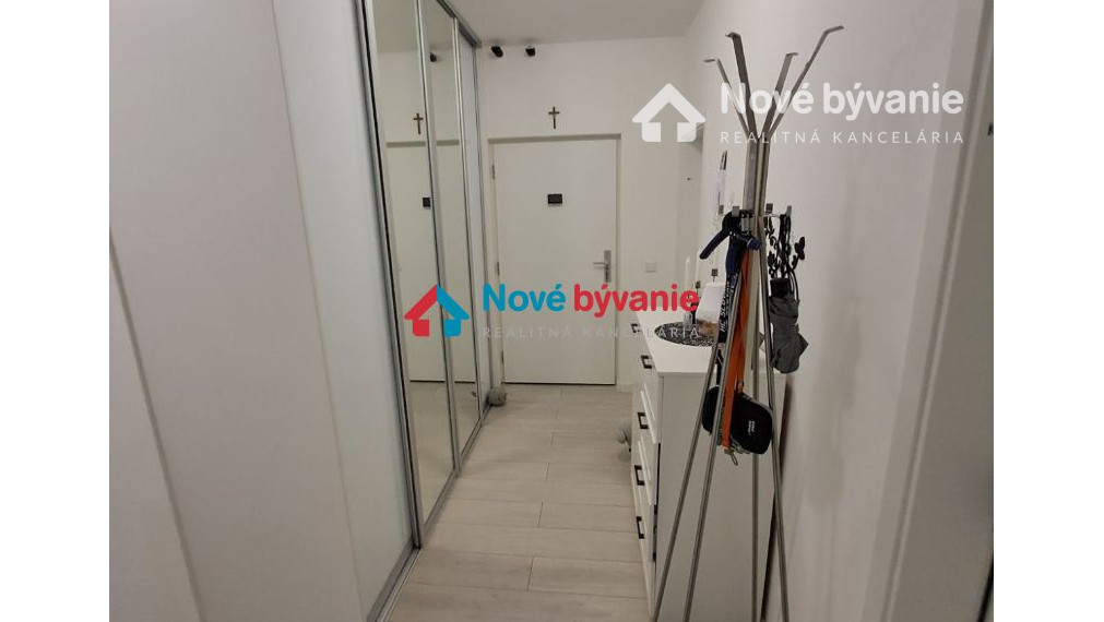 Predaj - 3 izbový byt  - terasa - Bratislava - Nové Mesto /N052-113-EMJUa