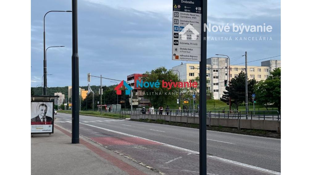CENA - dohodou ! Investičný byt 29m2-Garsónka - Dúbravka  PARK PEKNÍKOVA (N004-111.NAMI)
