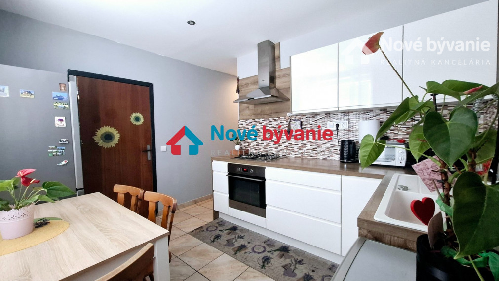 Výrazne ZNÍŽENÁ CENA. Na predaj 3 izbový byt, Humenné (N259-113-MIM)