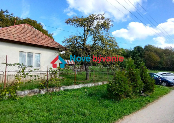 REZERVOVANÉ/Predaj, rodinný dom s lesíkom za pozemkom-Kolta(N145-12-FRADE)