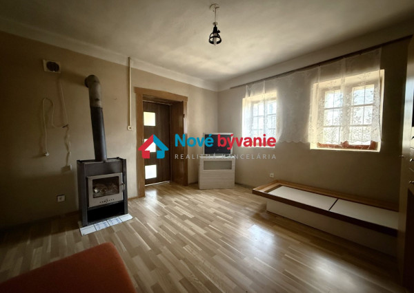 REZERVOVANÉ/Predaj chalupy na slnečnom pozemku-Svodín(N166-14-FRADE)