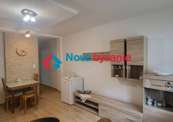 Prenájom - 2 izbový byt - terasa - parkovanie - Bratislava Vrakuňa /070-212-EMJU