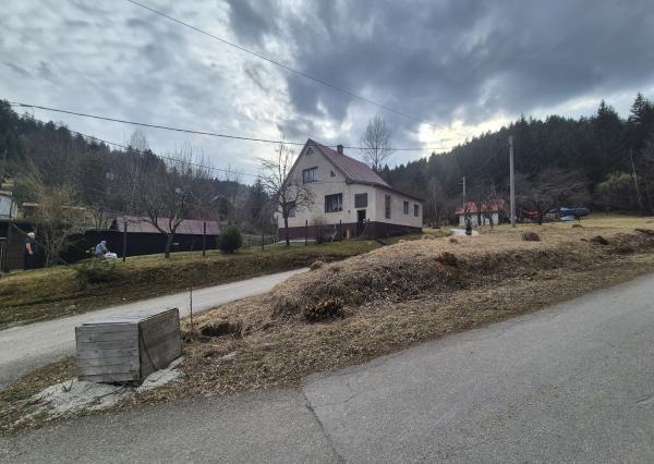 Predaj Rodinný dom 160m², pozemok 933m², Veľké Rovné Ráztoky