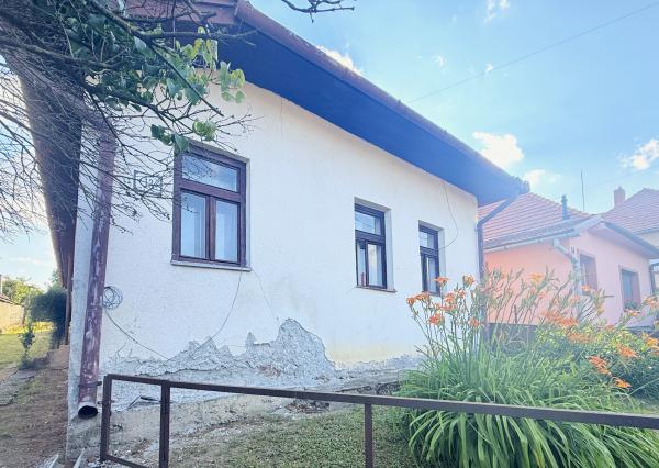 Predaj, chalupa s výhľadom na kopce-Kozárovce(N234-13-FRADE)