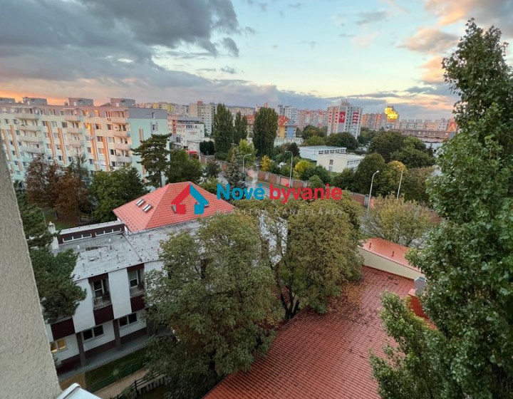 Nové Bývanie - prenájom 2 izbový byt, Petržalka - Vilová, 500€ mesiac + 130€ energie (2 osoby)