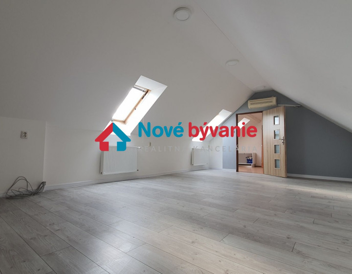 EXKLUZÍVNE na PRENÁJOM kancelárske priestory, Humenné (N207-26-MIM3E)