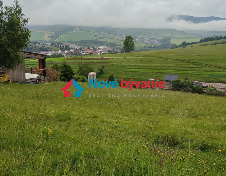Slnečný pozemok v malebnej prírode Oravská Jasenica N018-14-VEDO